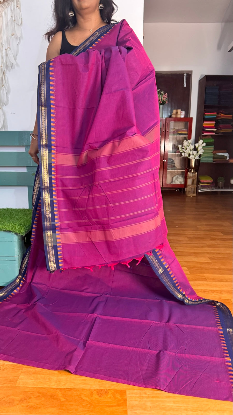 Majenta Small Border Chenttinadu Saree