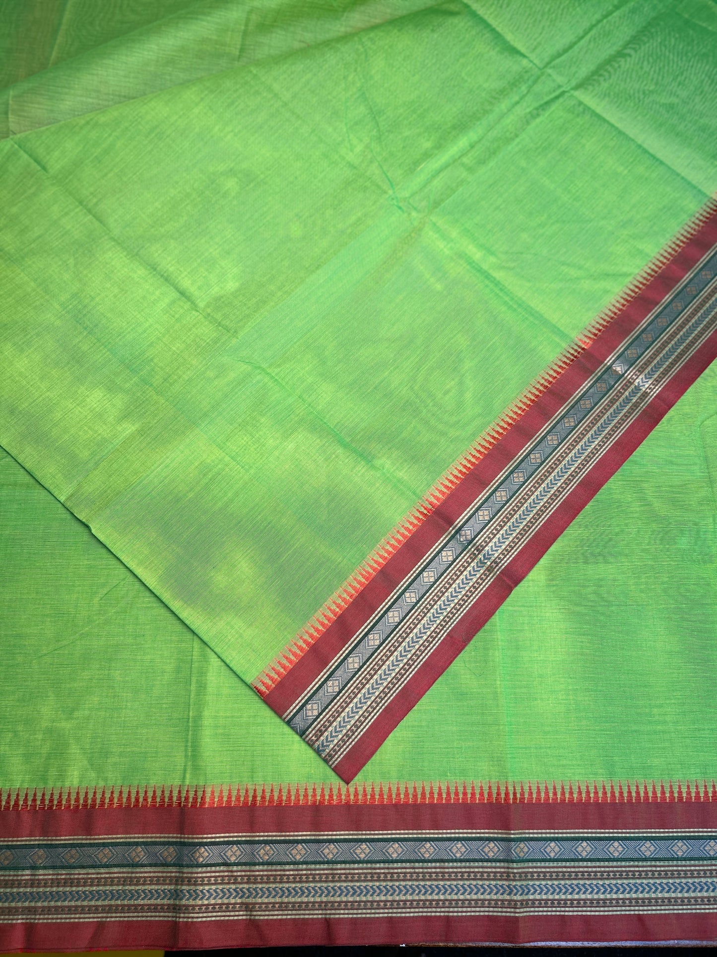 Paroot Green with Maroon Chettinadu saree