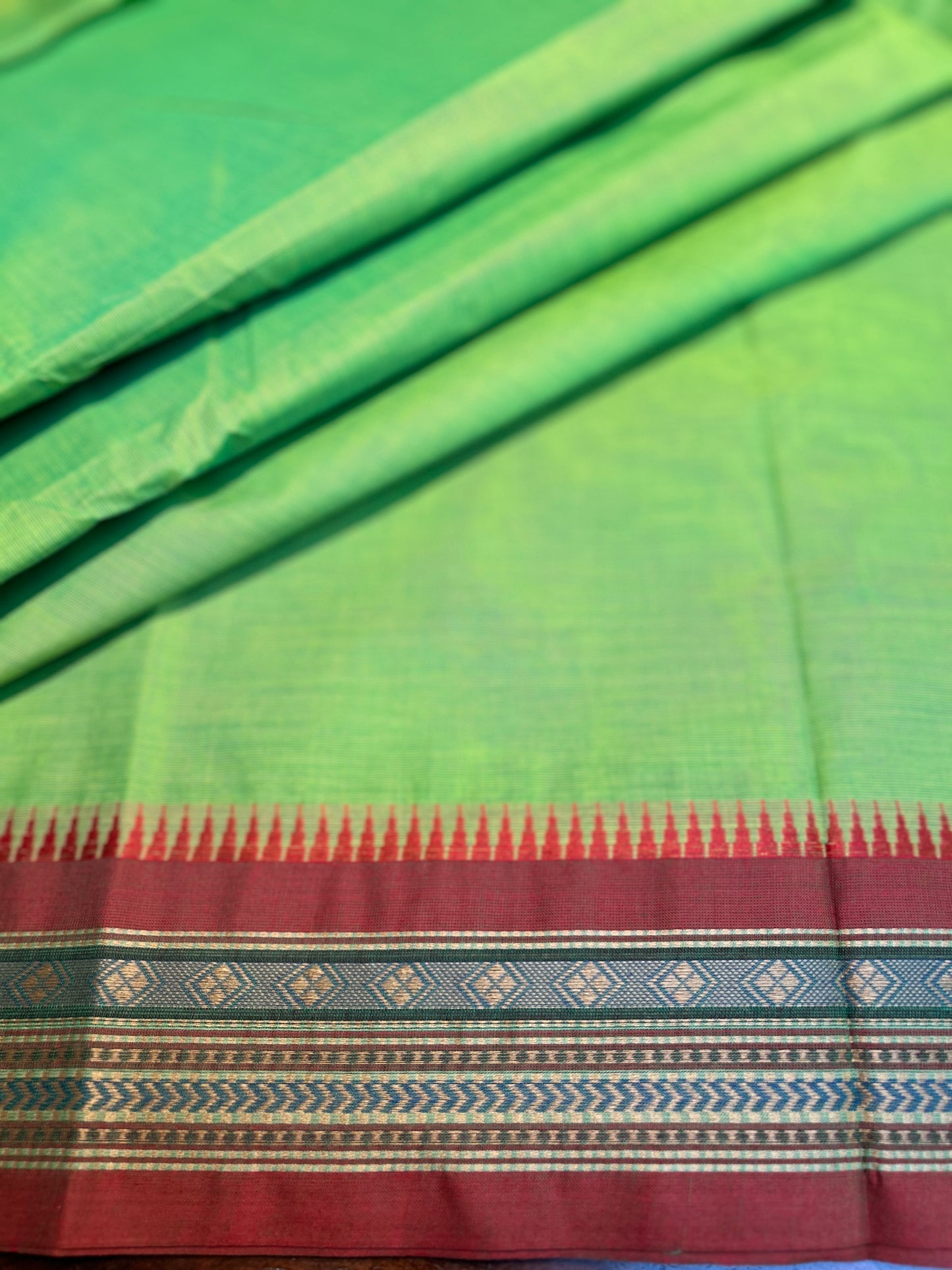 Paroot Green with Maroon Chettinadu saree